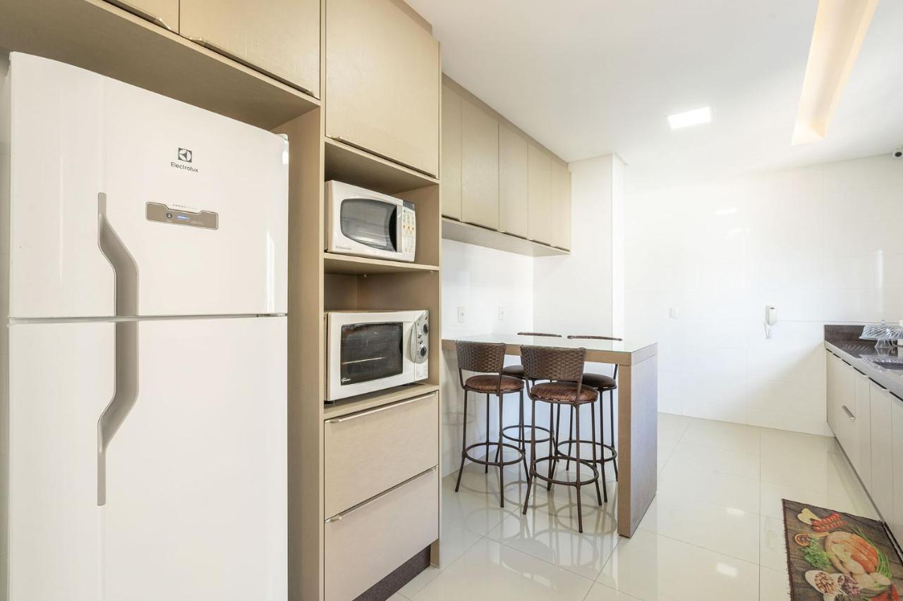 Apto A 260M Da Meia Praia Em Condominio De Luxo Sc Итапема Екстериор снимка