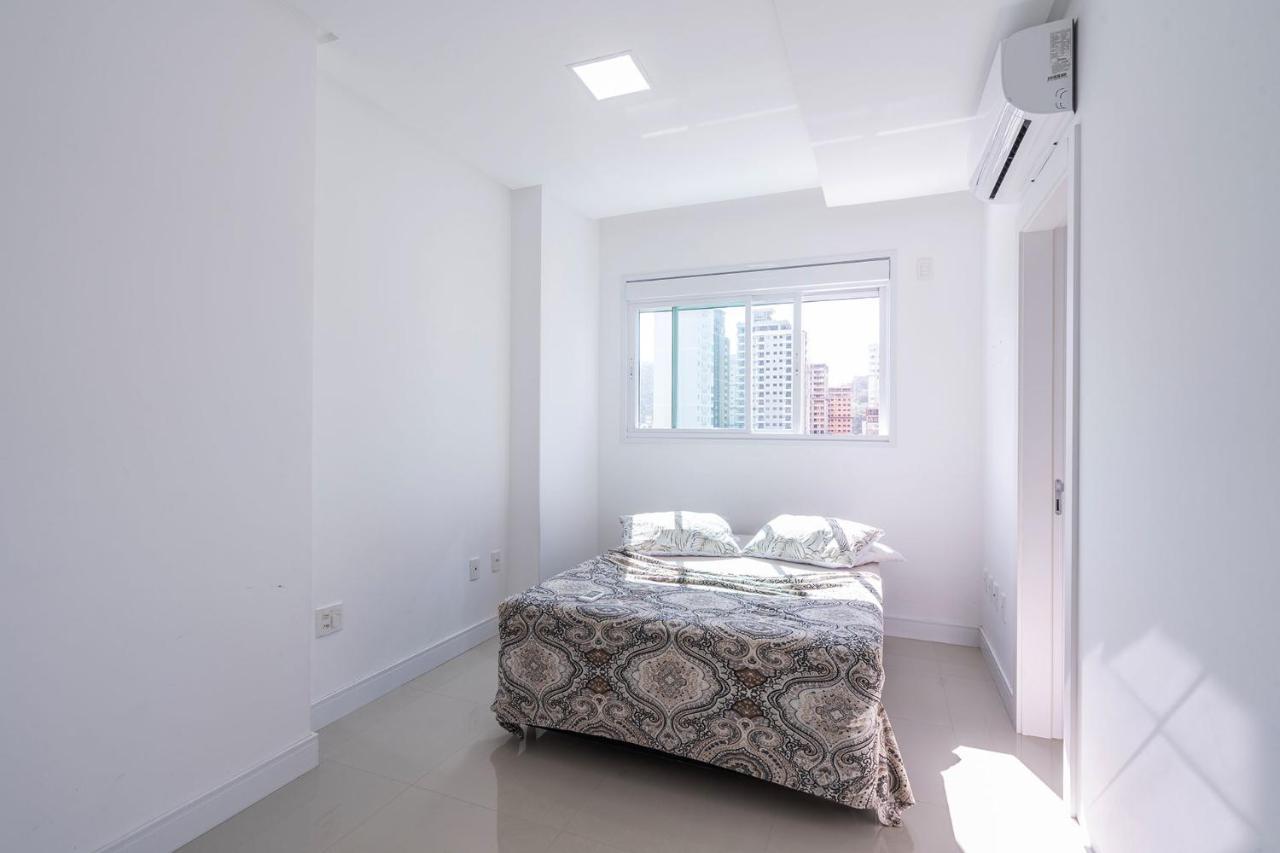 Apto A 260M Da Meia Praia Em Condominio De Luxo Sc Итапема Екстериор снимка